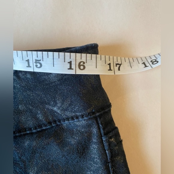 NYDJ Woman’s Waxed Black Lift Tuck Technology Skinny Jean Pants, Size 14 - Picture 11 of 12